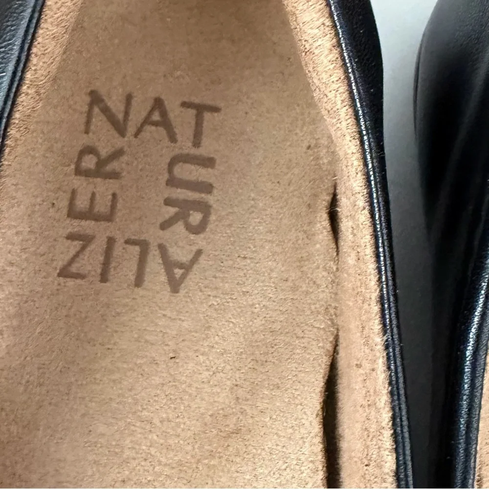 Naturalizer **step out